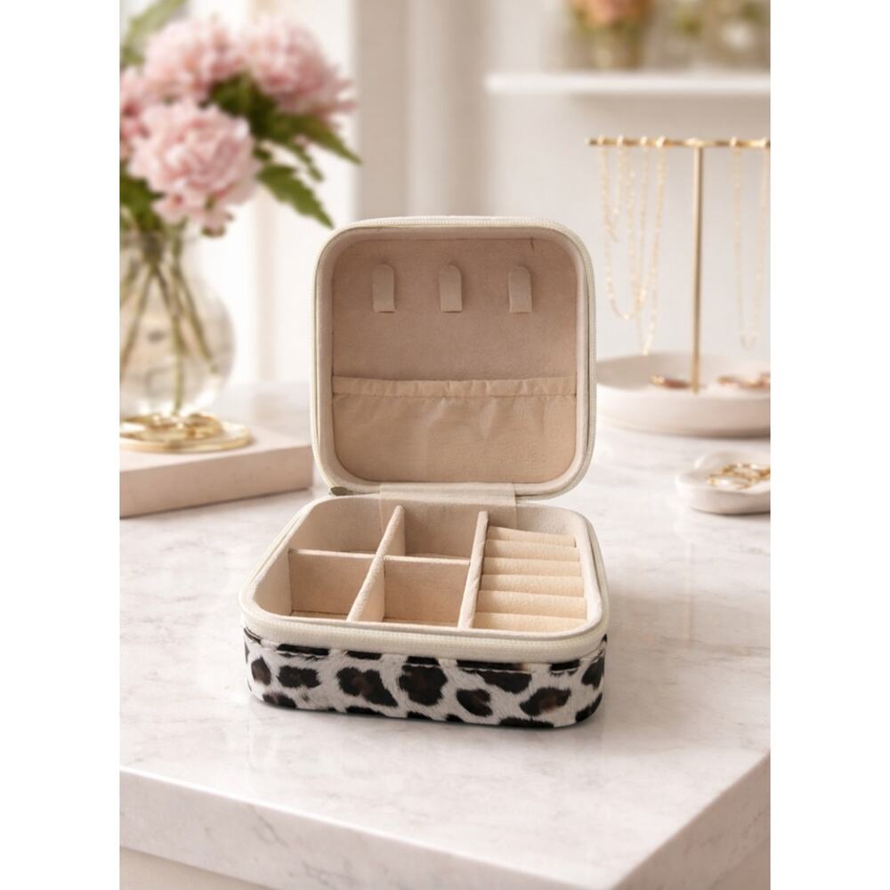 Vegan Leather Animal Pattern Jewelry Zipper Box New